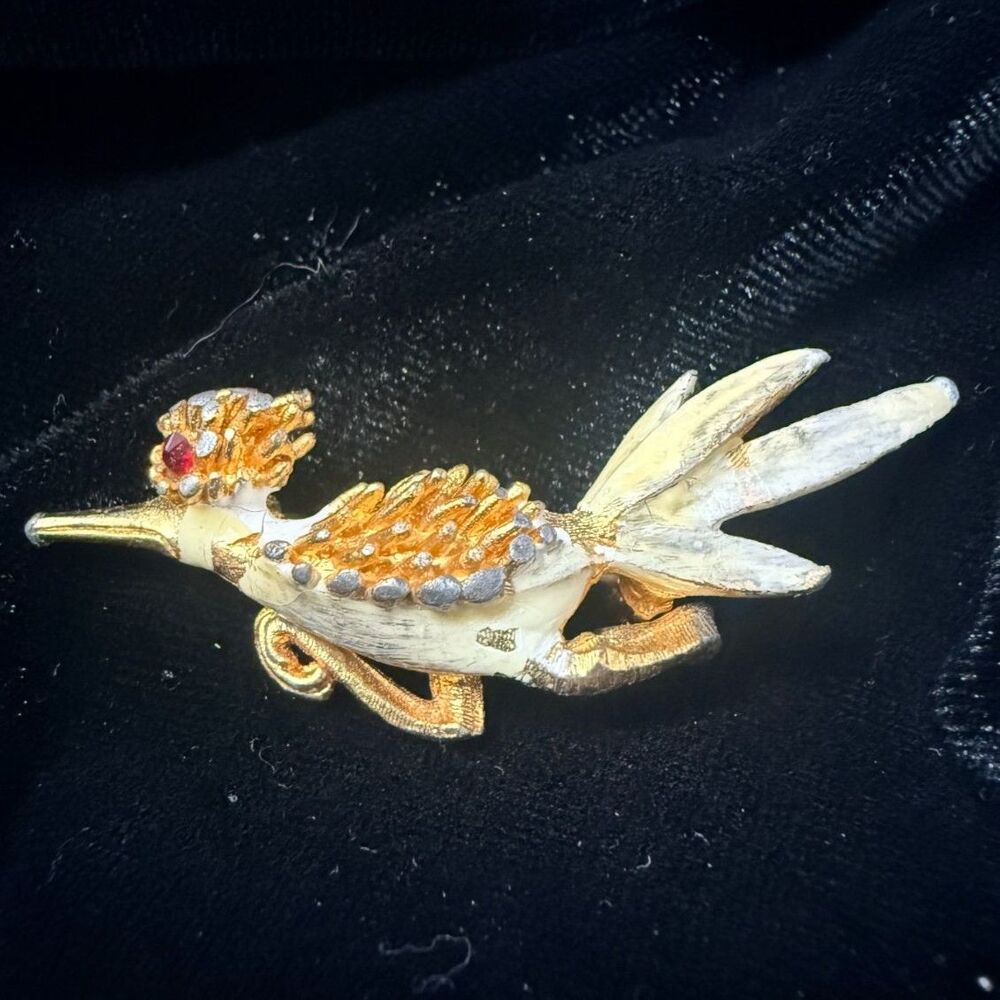 Vintage Gold Tone Roadrunner Brooch with Red Rhinestone Eye